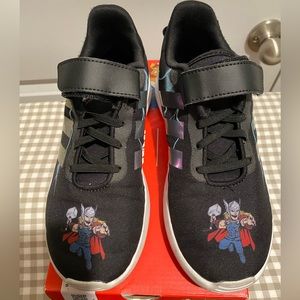 adidas Racer TR 2.0 I Black/Multi Marvel Thor Boy's Sneakers-Sz 3 Boys